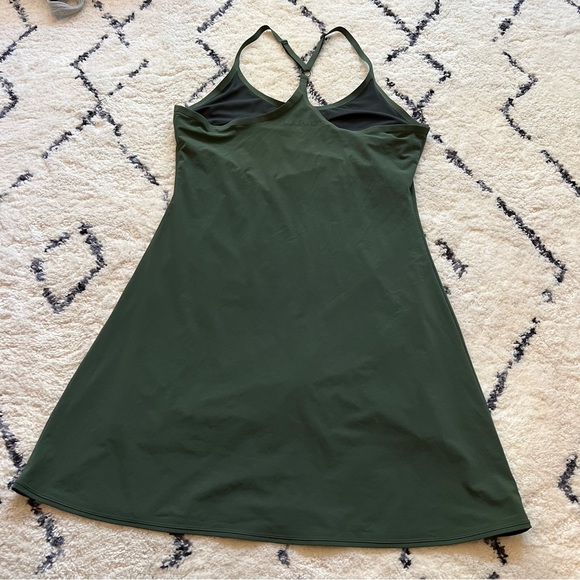 NWOT Outdoor Voices The Exercise Dress - Evergreen - Picture 16 of 16